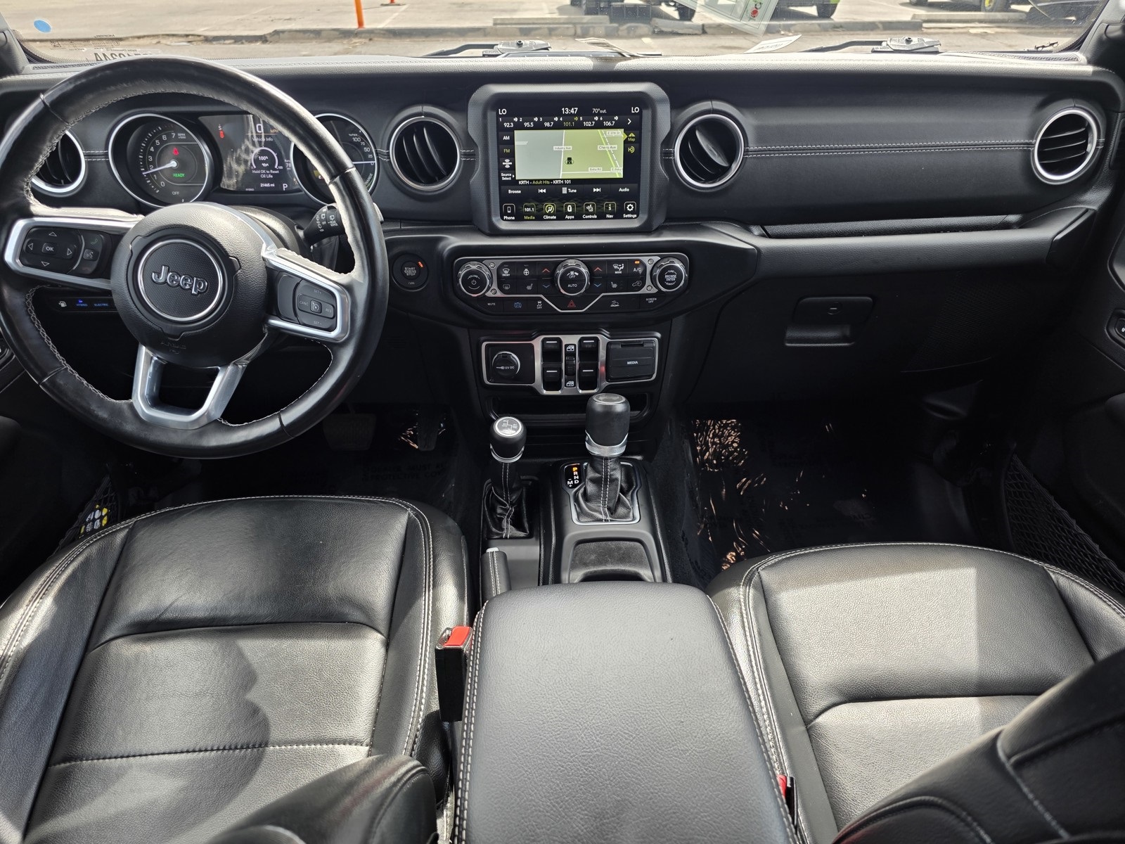 2022 Jeep Wrangler Unlimited Sahara 4xe photo 18