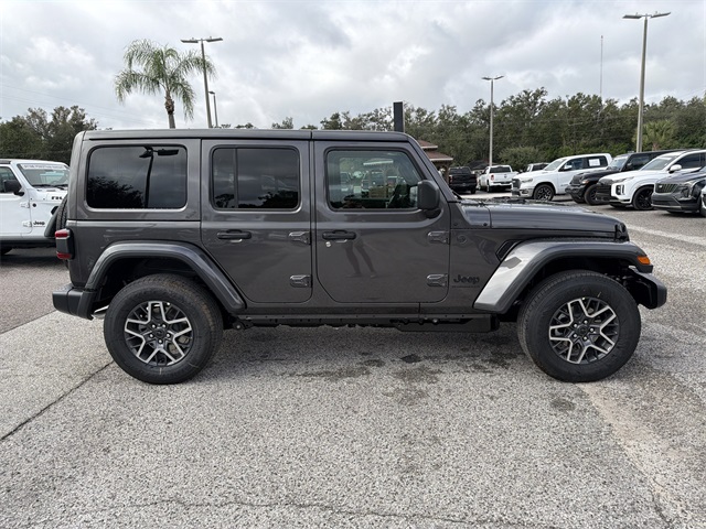 2026 Jeep Wrangler Sahara photo 3