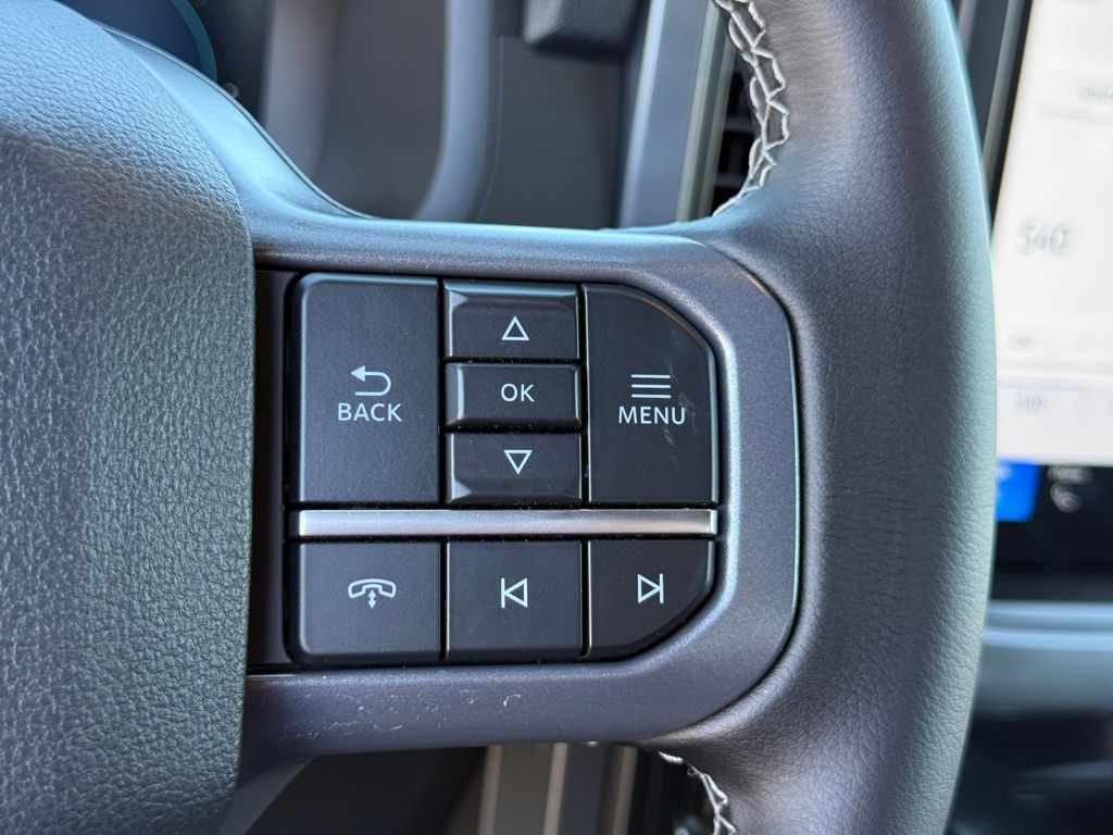 2025 Ford F-150 XLT photo 13