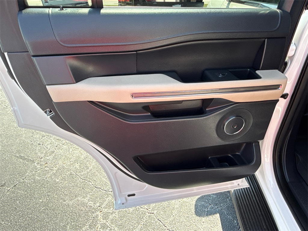 2023 Ford Expedition XLT photo 20