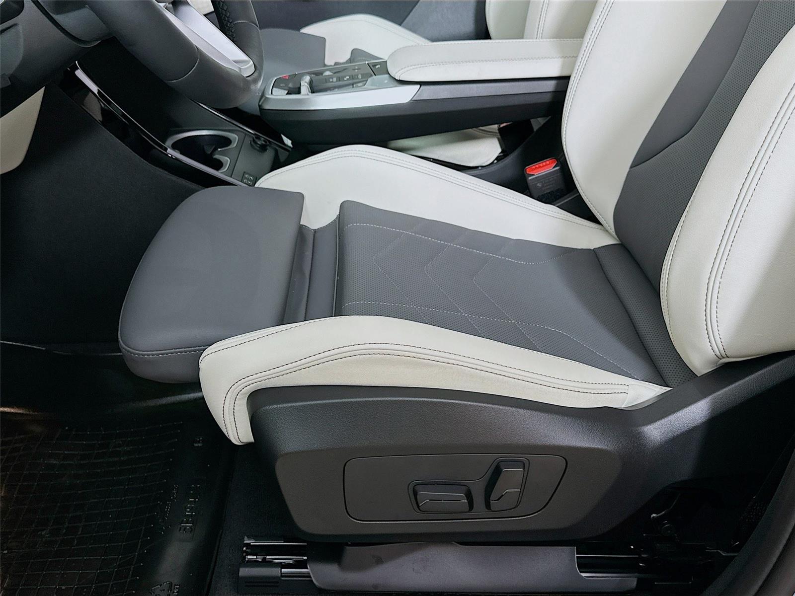2026 Bmw X1 XDrive28i photo 17