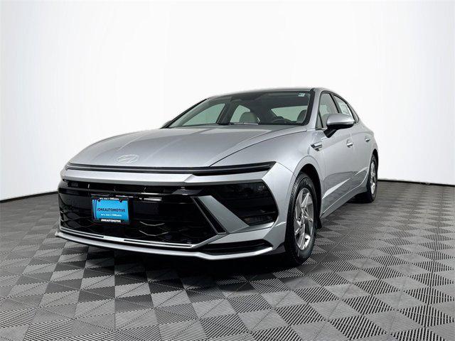 2025 Hyundai Sonata SE's photo