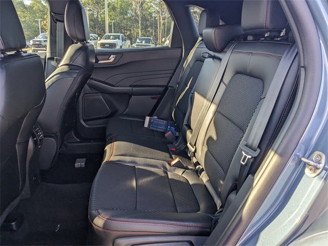 2025 Ford Escape ST-Line photo 10