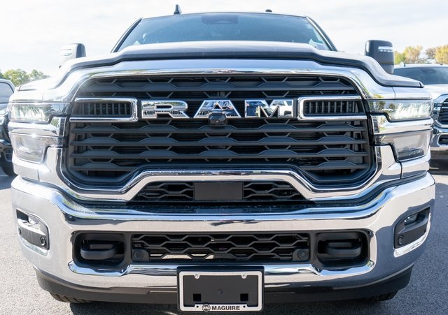 2026 Ram 3500 Big Horn photo 3