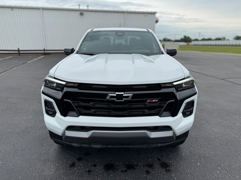 2025 Chevrolet Colorado Z71 photo 8