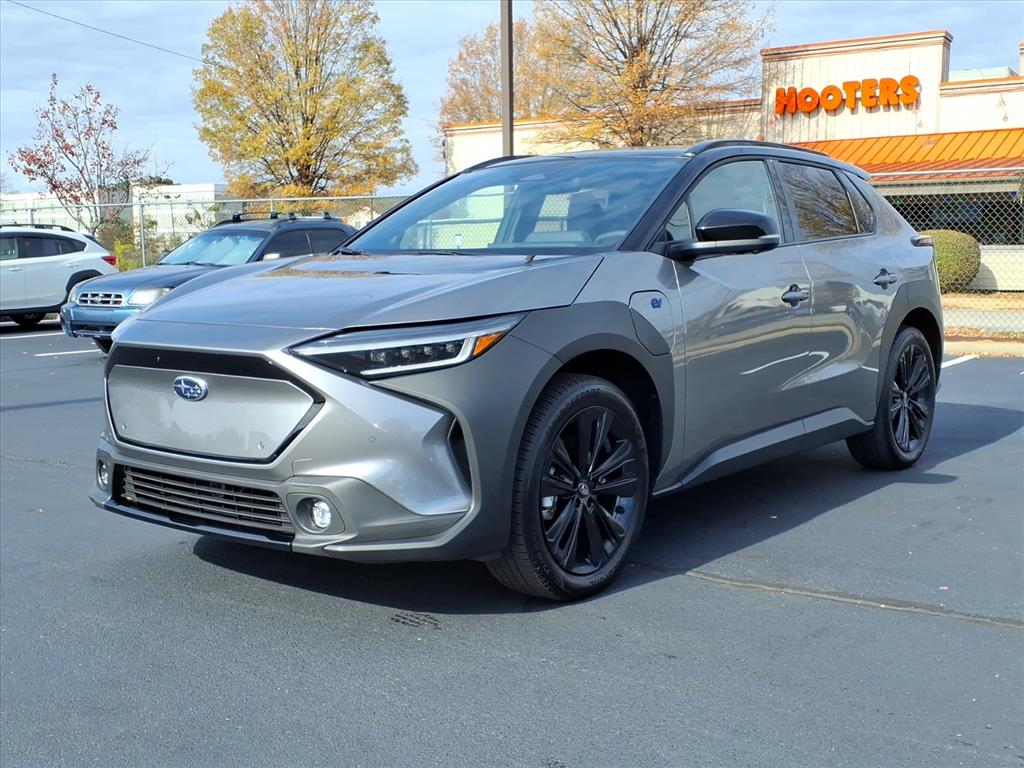 2025 Subaru Solterra Touring photo 3