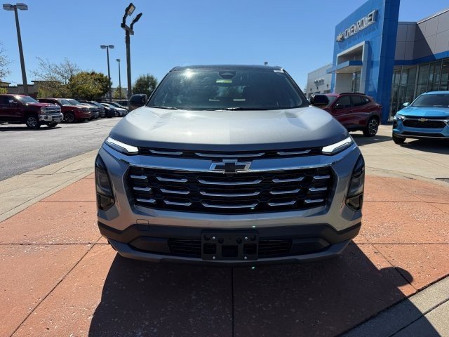 2026 Chevrolet Equinox LT photo 2