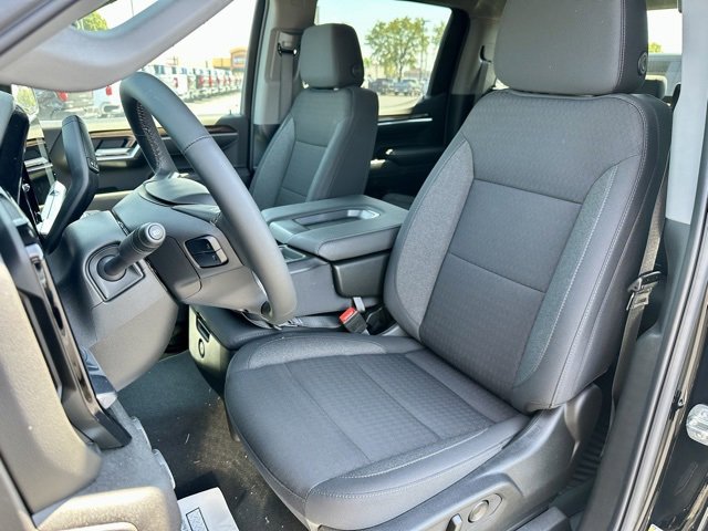 2025 Chevrolet Silverado 1500 LT photo 13