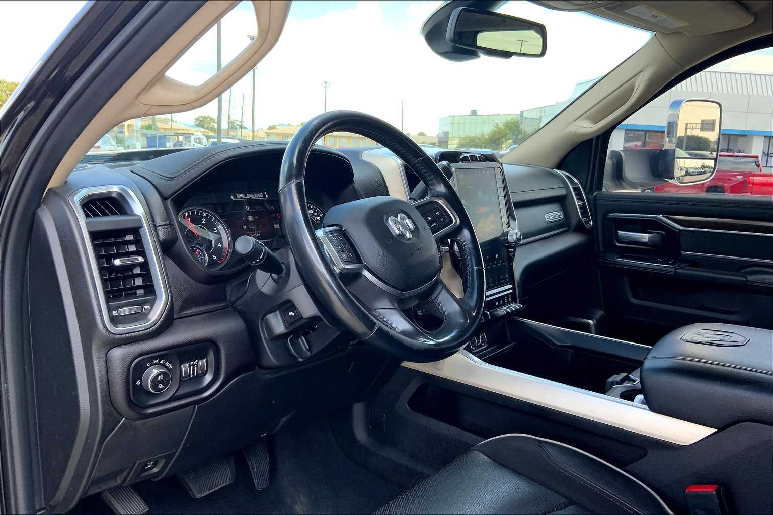 2022 Ram 2500 Laramie photo 16