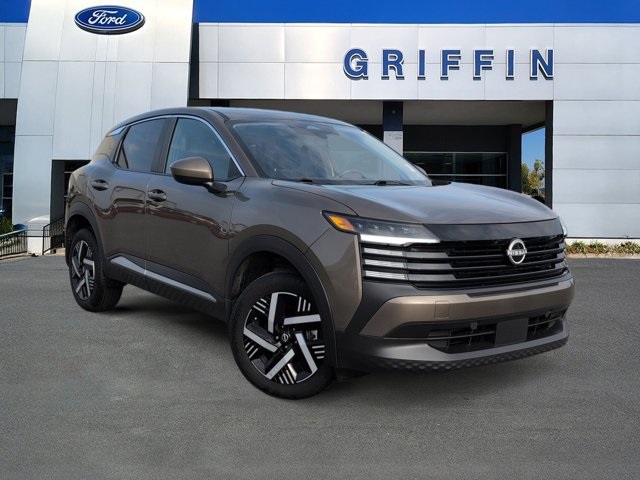 2025 Nissan Kicks SV's photo