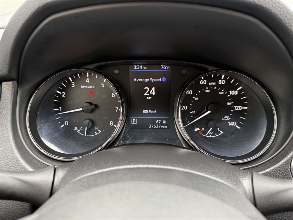 2019 Nissan Rogue SV photo 21