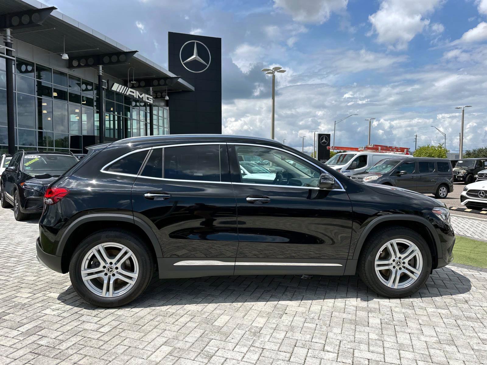 2023 Mercedes Benz GLA 250 4MATIC photo 3