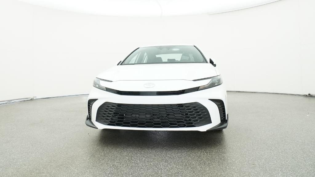 2025 Toyota Camry SE photo 3