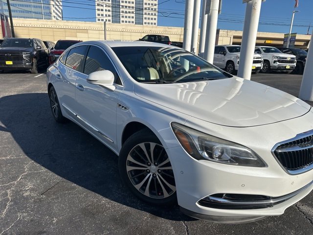 2017 Buick LaCrosse Premium's photo