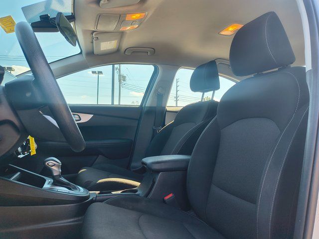 2022 Kia Forte LXS photo 6