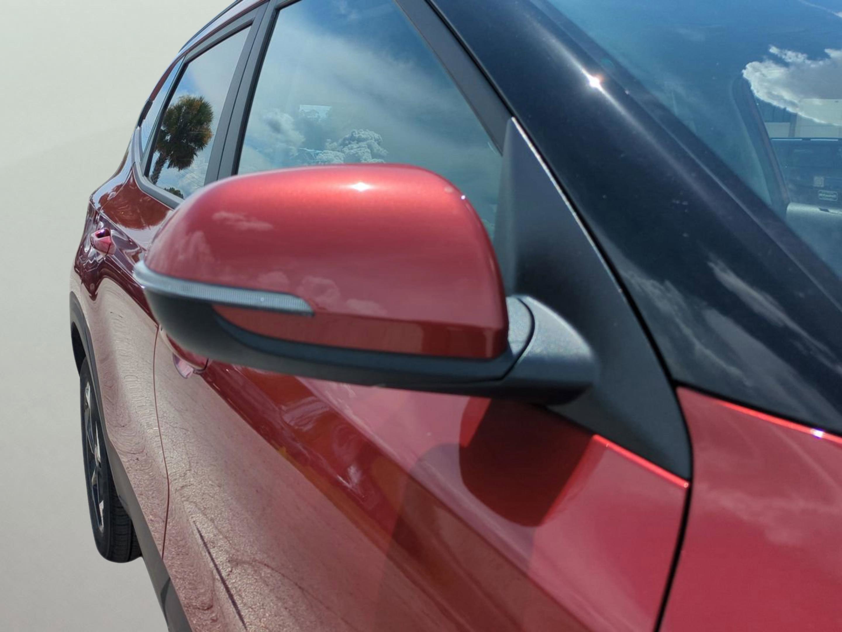 2025 Kia Seltos S photo 8