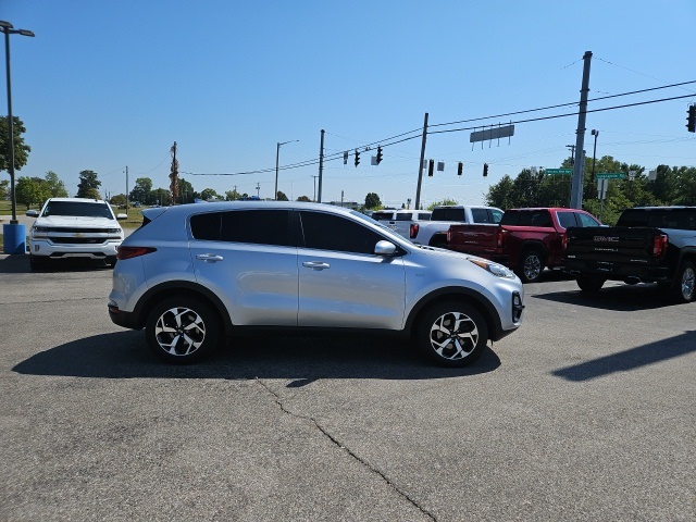 2020 Kia Sportage LX photo 3