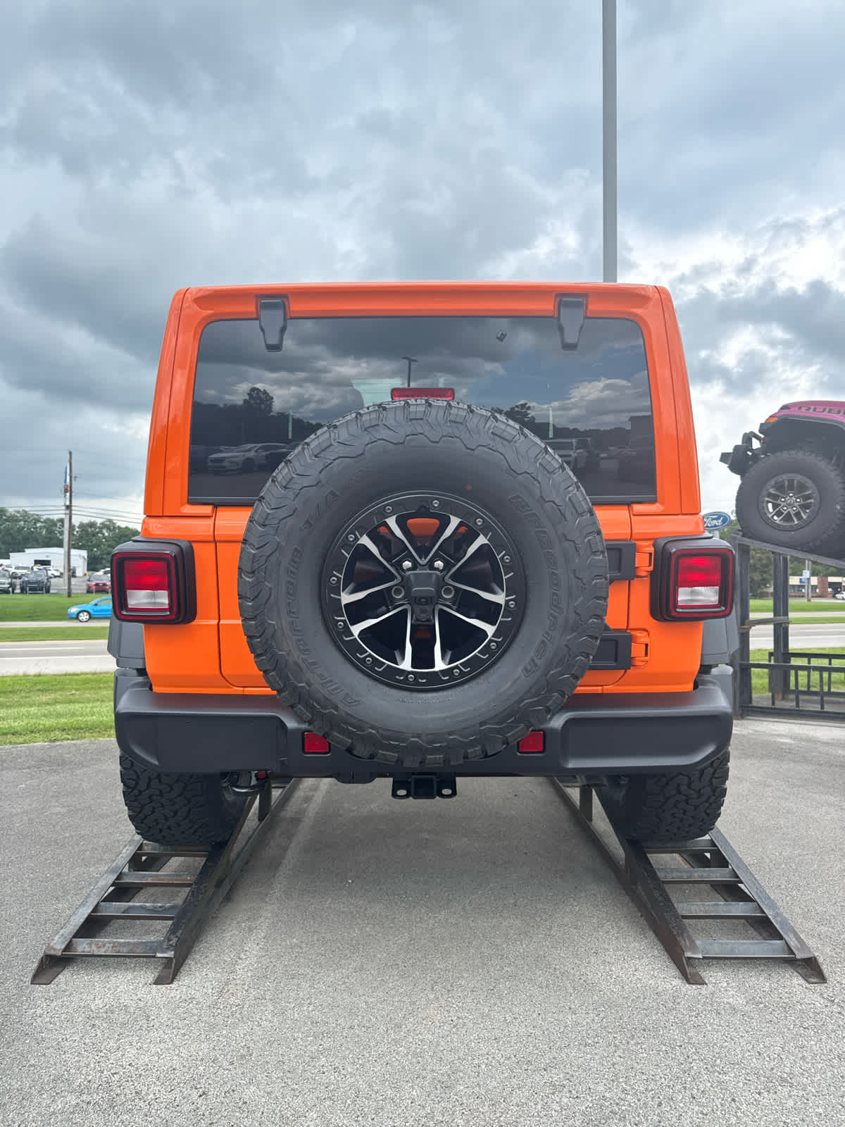 2025 Jeep Wrangler Willys photo 4