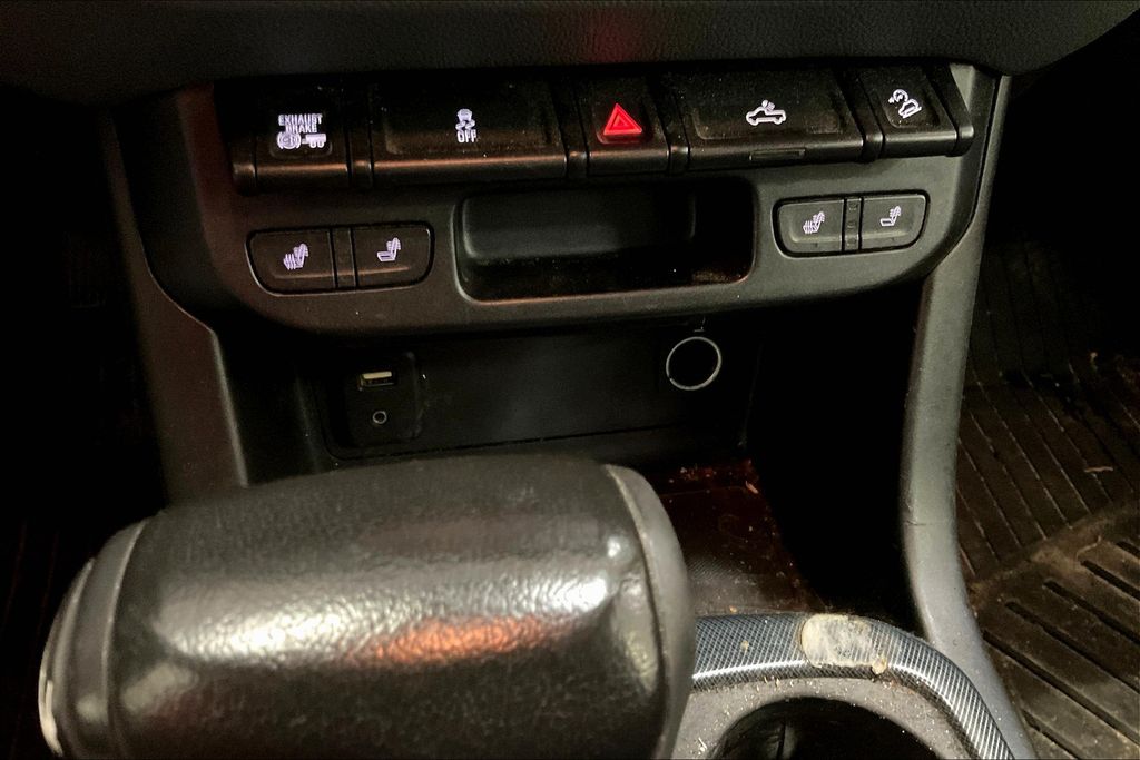2017 Chevrolet Colorado Z71 photo 30