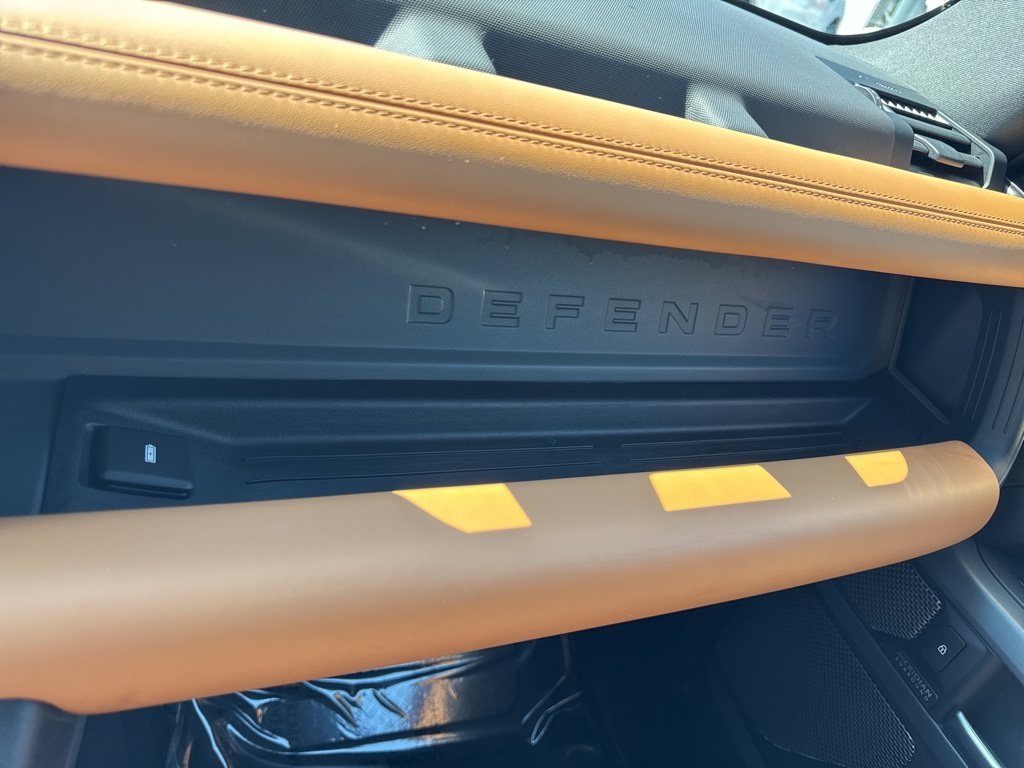 2020 Land Rover Defender 110 X photo 27