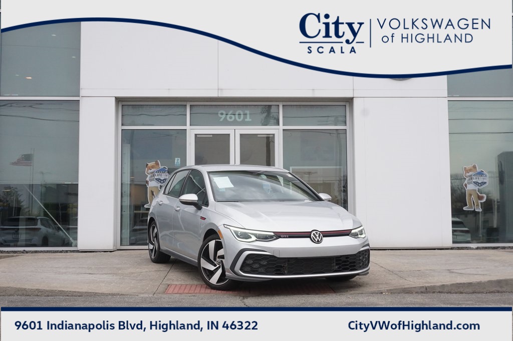 2023 Volkswagen Golf GTI Base's photo