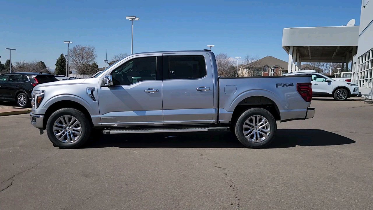 2025 Ford F-150 Lariat photo 10