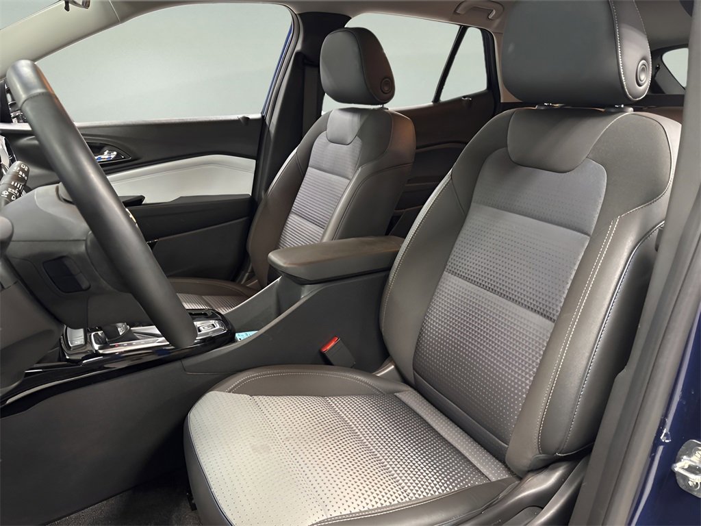 2024 Chevrolet Trax LT photo 20