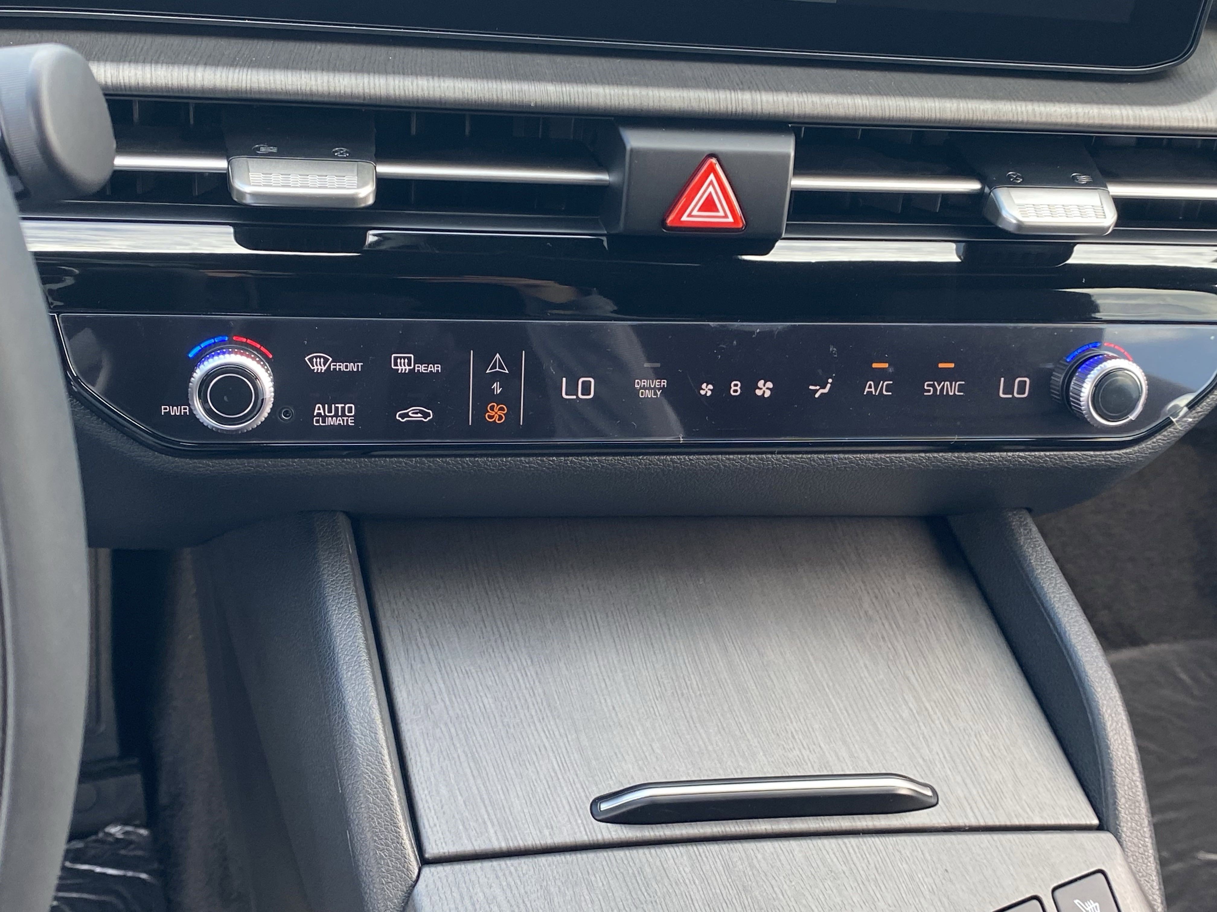 2026 Kia Sportage Hybrid X-Line photo 9