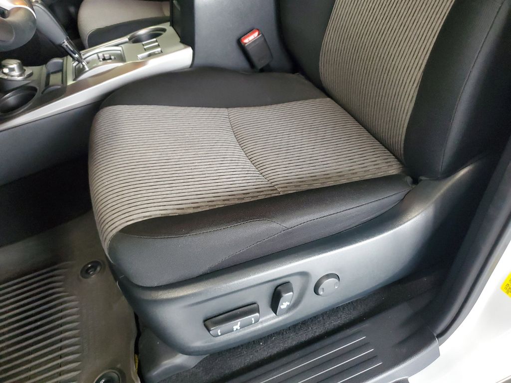 2024 Toyota 4Runner SR5 photo 14
