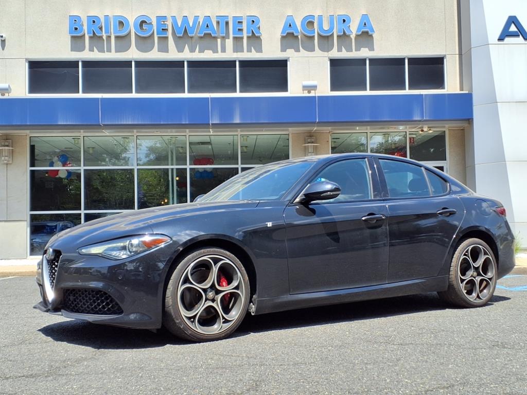 2022 Alfa Romeo Giulia