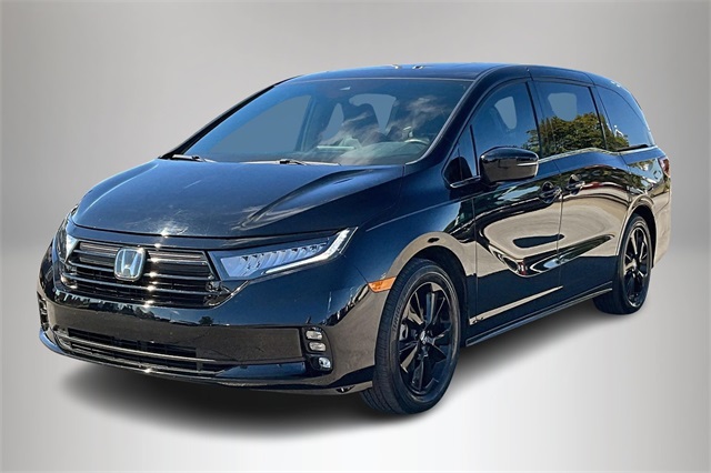 2023 Honda Odyssey Sport photo 2