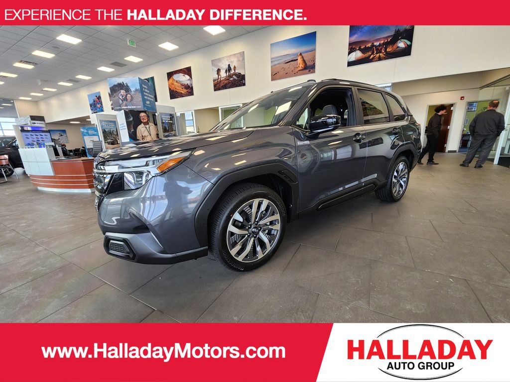 2025 Subaru Forester Touring's photo