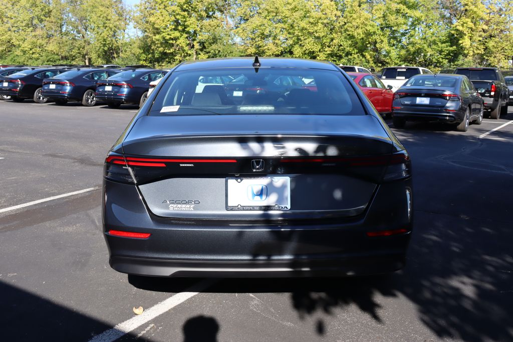 2025 Honda Accord SE photo 4