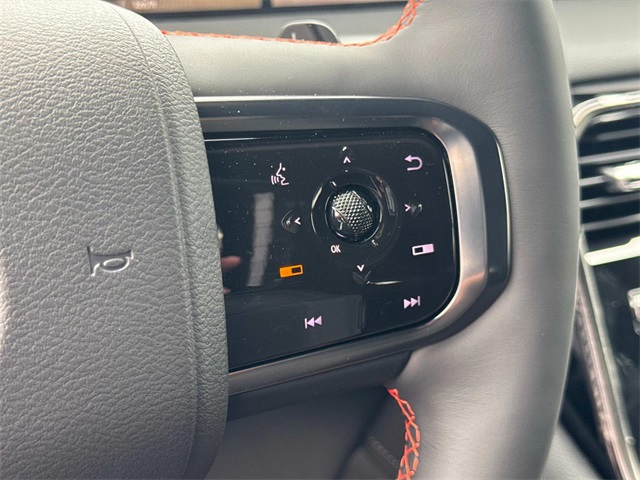 2025 Nissan Armada photo 28