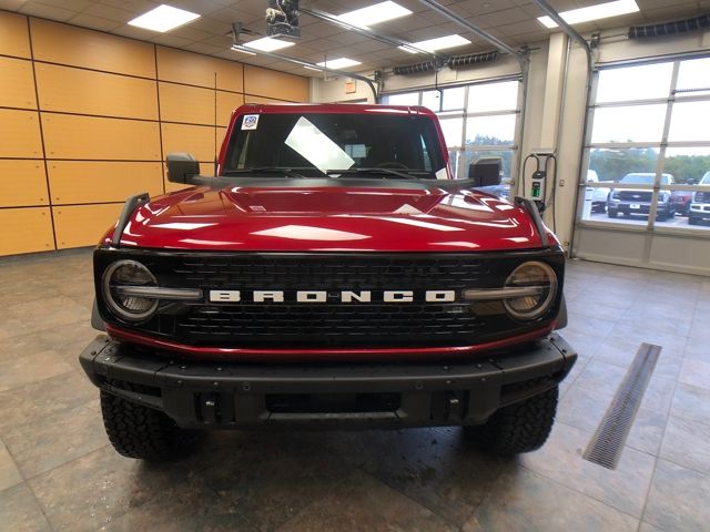 2025 Ford Bronco Badlands photo 2