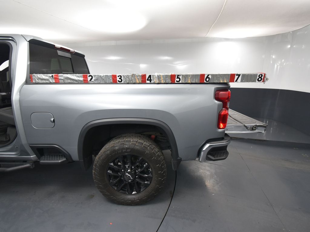 2025 Chevrolet Silverado 2500HD LT photo 33