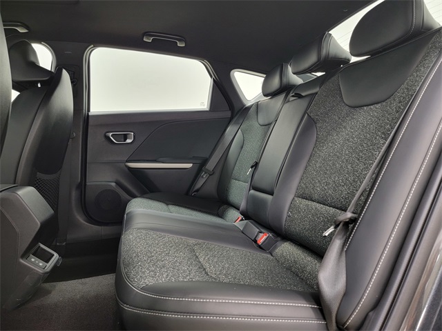 2025 Kia K4 GT-Line photo 15