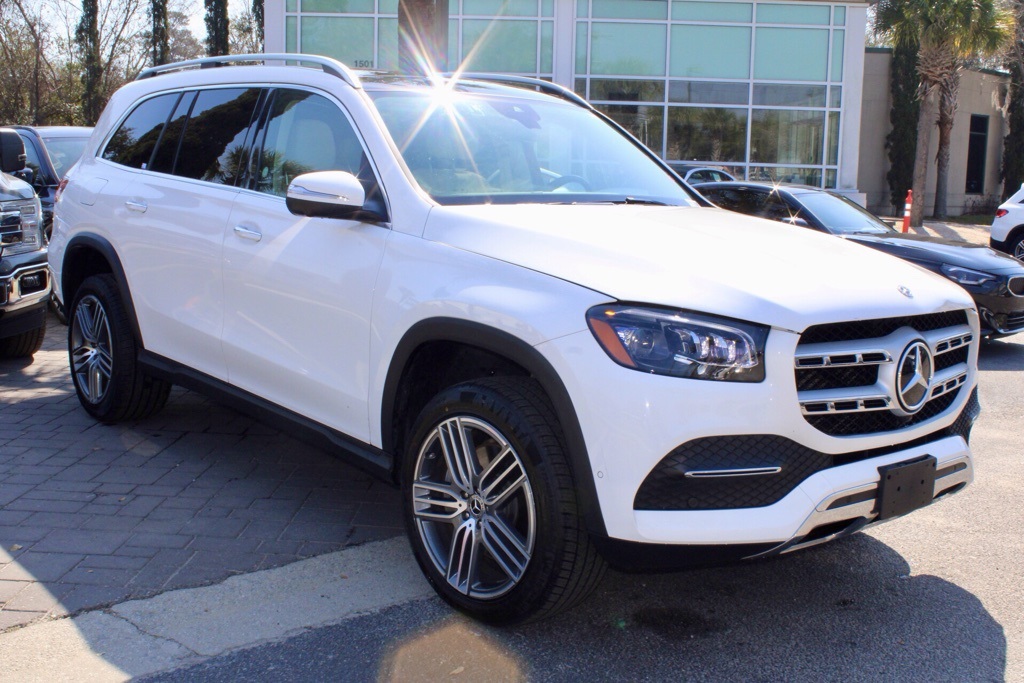 2023 Mercedes Benz GLS 450 4MATIC photo 2