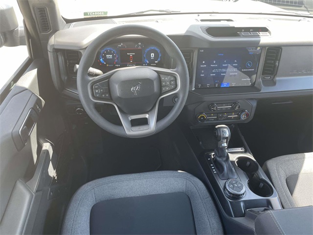2025 Ford Bronco Base photo 5