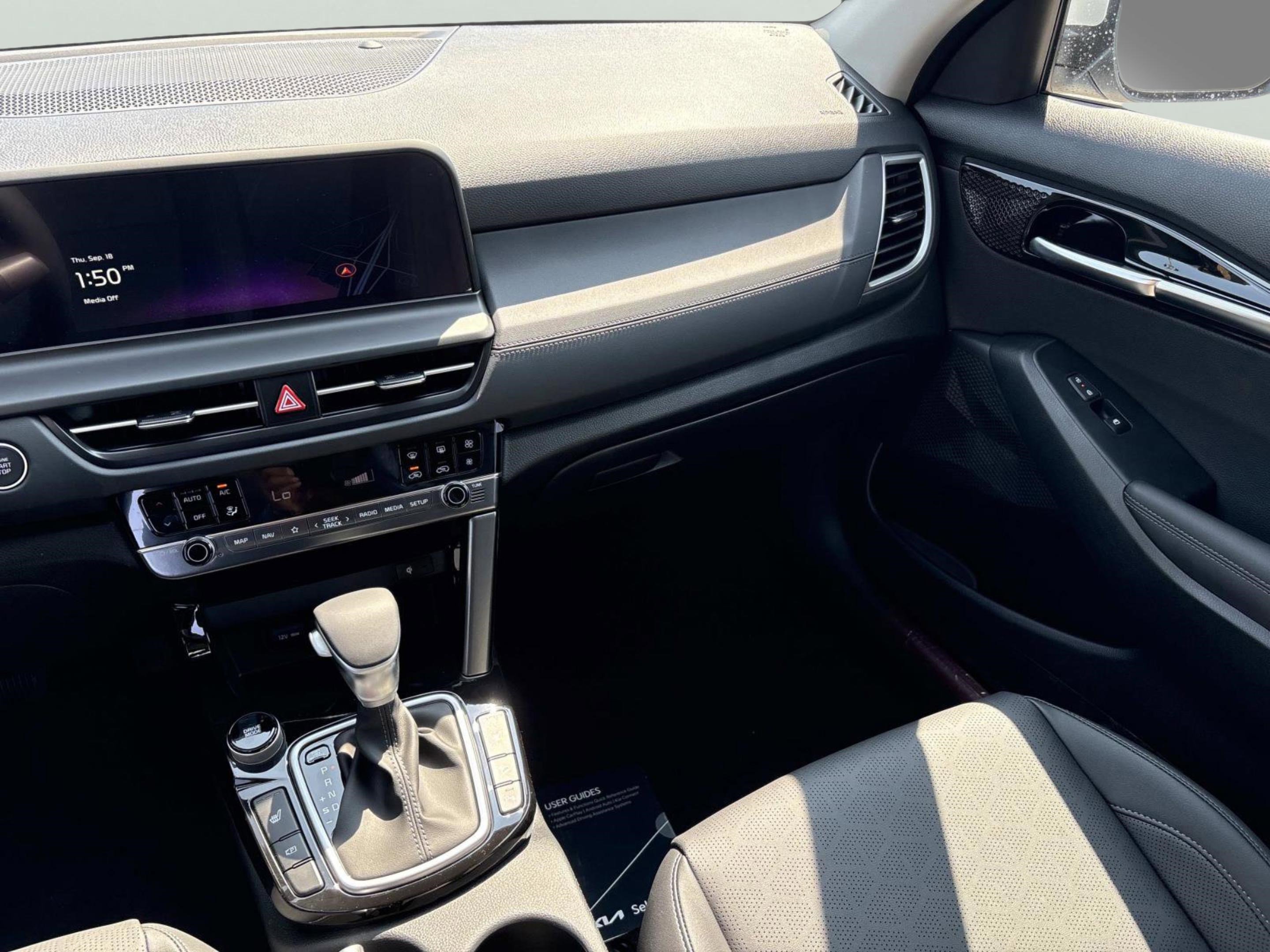2026 Kia Seltos EX photo 13