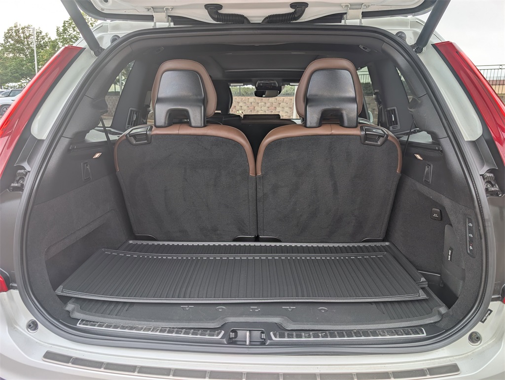 2022 Volvo XC90 Recharge T8 Inscription photo 18