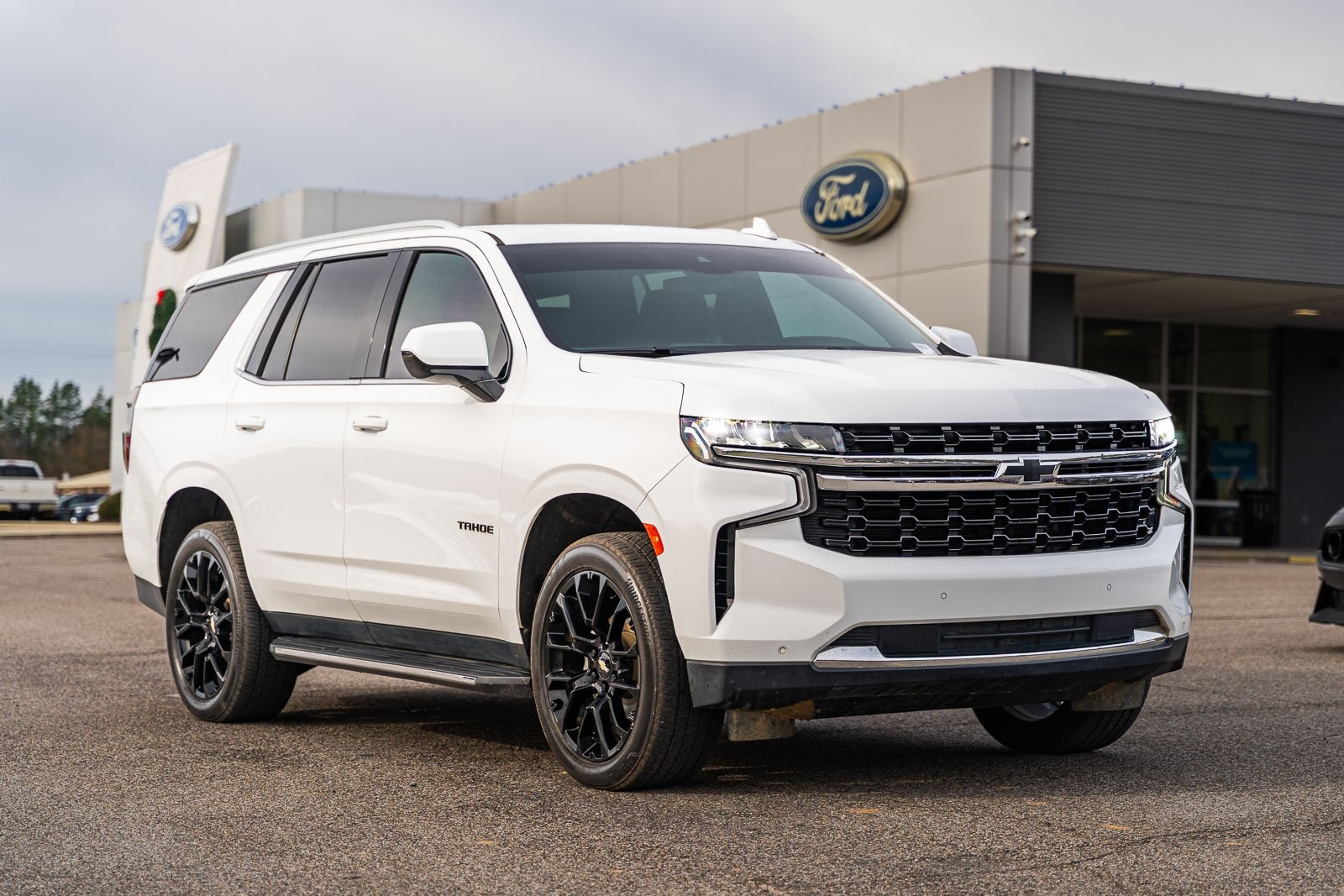 2023 Chevrolet Tahoe LS's photo