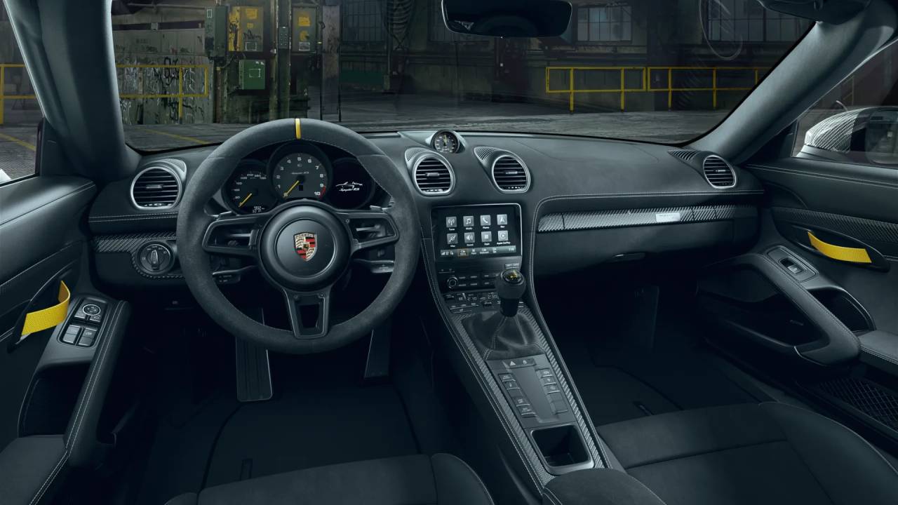2025 Porsche Boxster Spyder photo 5