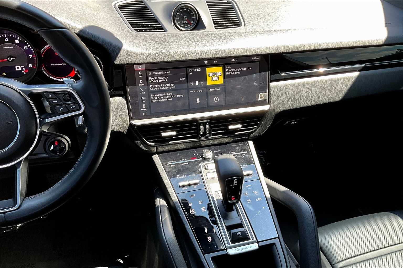 2021 Porsche Cayenne Coupe photo 16