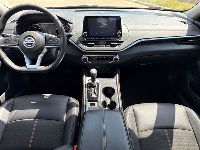 2022 Nissan Altima 2.5 SR photo 11