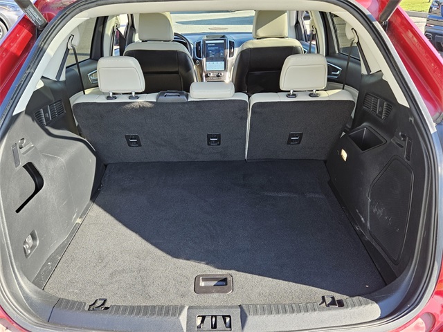 2021 Ford Edge Titanium photo 9