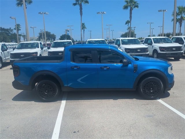 2022 Ford Maverick XL photo 2
