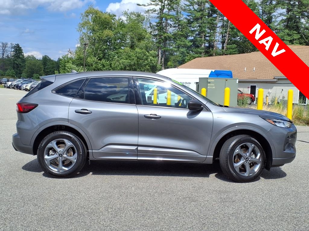 2024 Ford Escape ST-Line photo 2