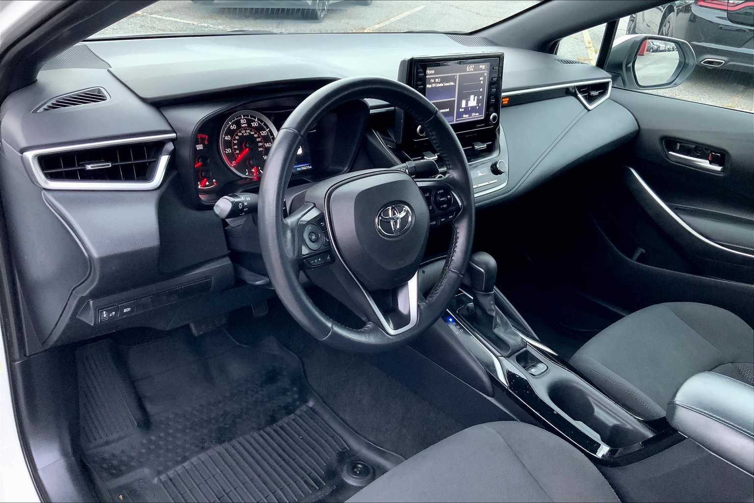 2022 Toyota Corolla SE photo 16