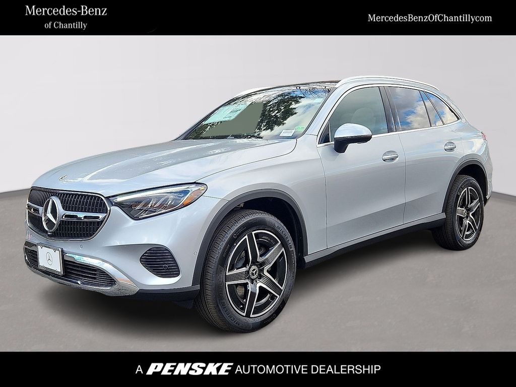 2026 Mercedes-Benz GLC Base's photo